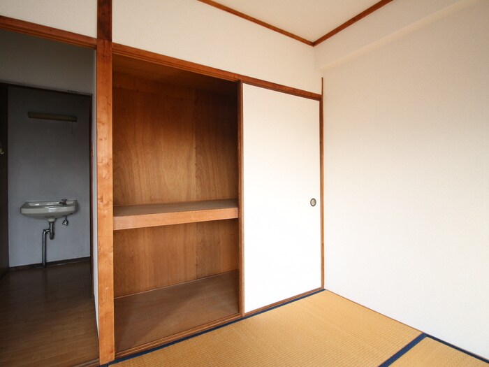 物件内観写真12　(収納)