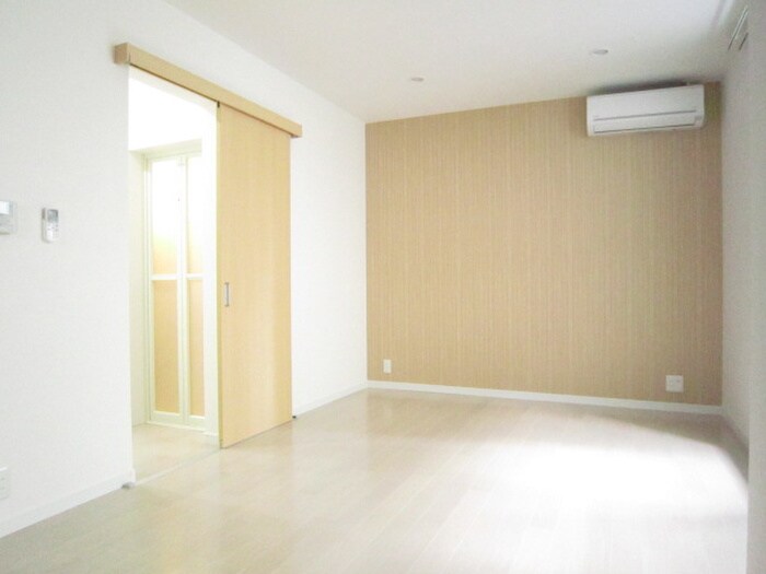 物件内観写真4　(居室)