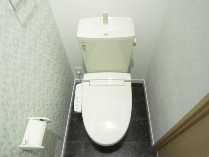 物件内観写真9　(トイレ)