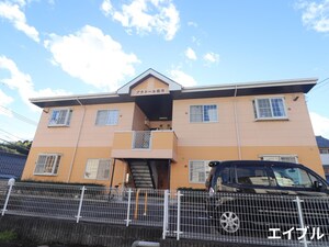 プラド－ル佐方外観写真