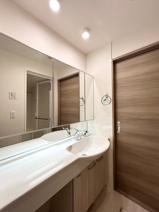 物件内観写真10　(洗面)