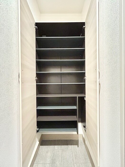 物件内観写真19　(靴箱)