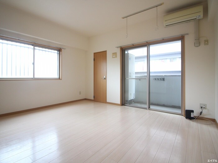 物件内観写真4　(居室)