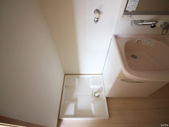 物件内観写真12　(洗濯機置場)