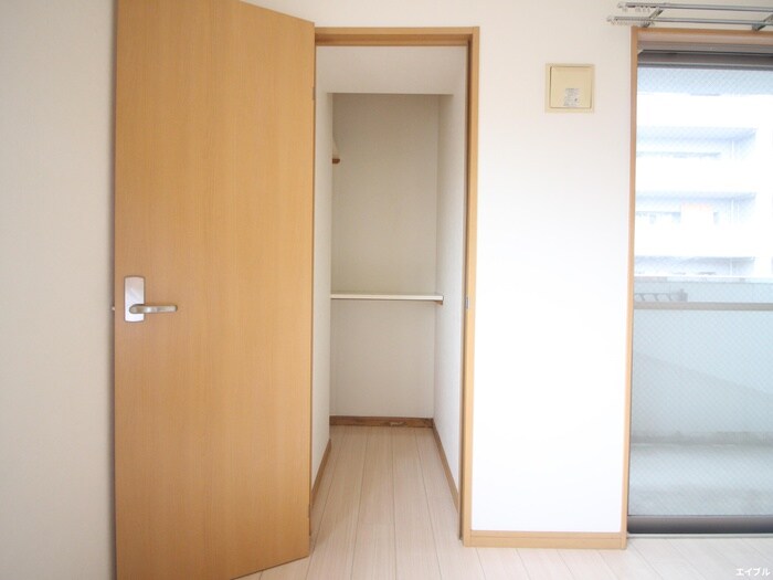 物件内観写真13　(収納)