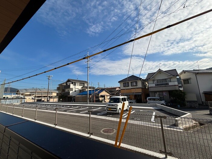 物件内観写真8　(室内からの展望)