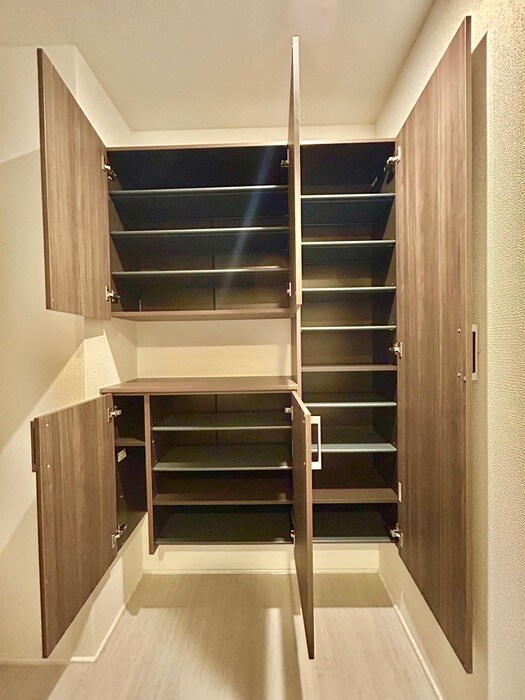 物件内観写真15　(収納)