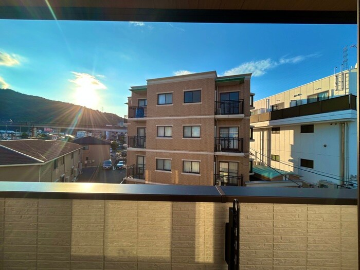 物件内観写真19　(室内からの展望)