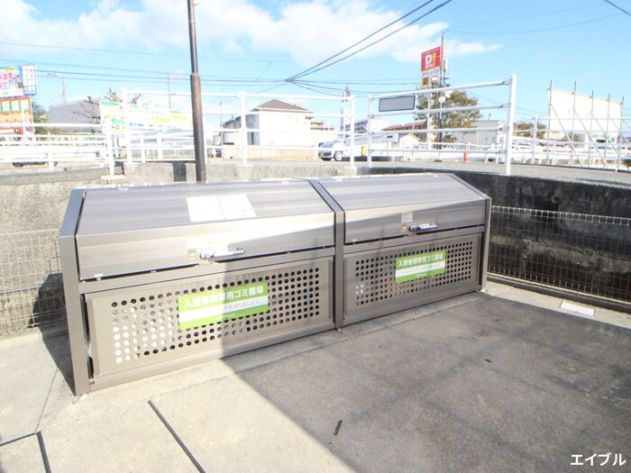 物件外観写真4　(建物設備)