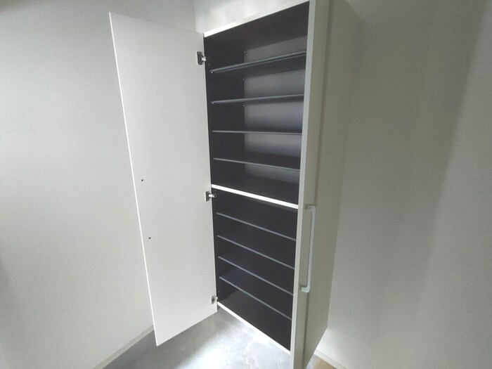 物件内観写真12　(靴箱)