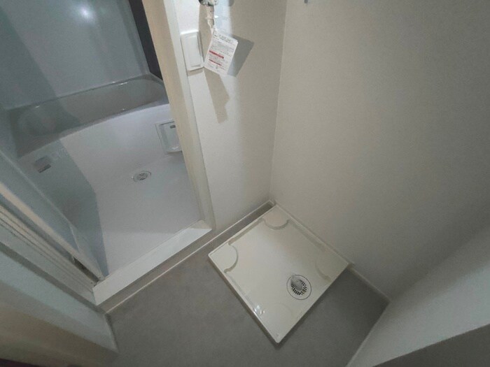 物件内観写真16　(洗濯機置場)