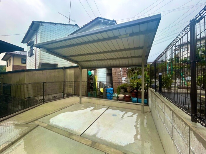 物件外観写真4　(駐輪場)