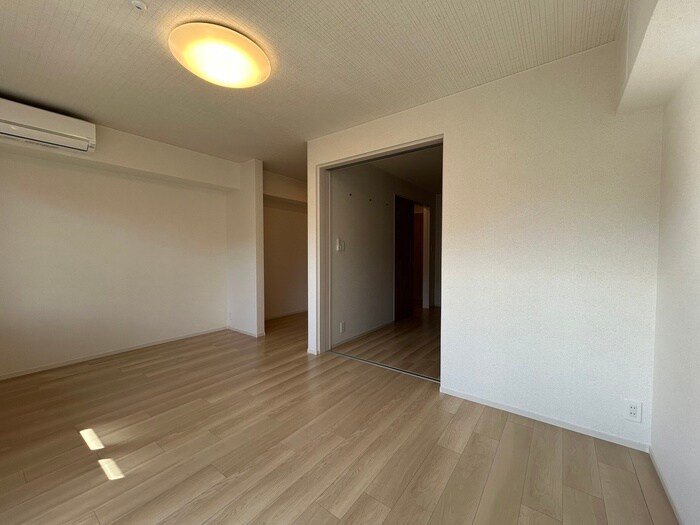 物件内観写真1　(居室)