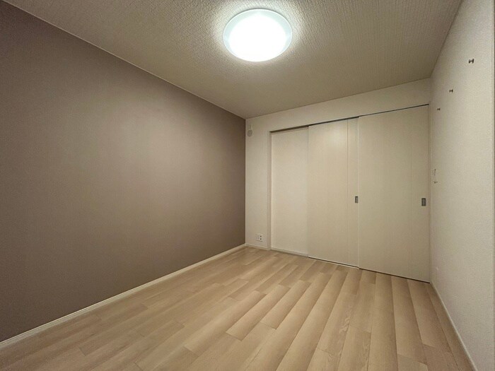 物件内観写真4　(居室)