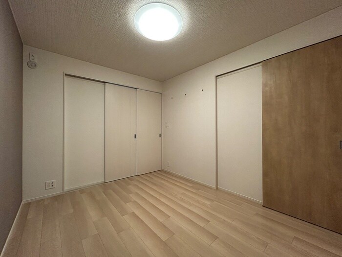 物件内観写真5　(居室)