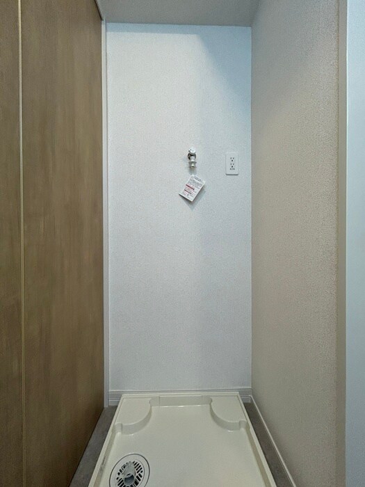 物件内観写真12　(洗濯機置場)