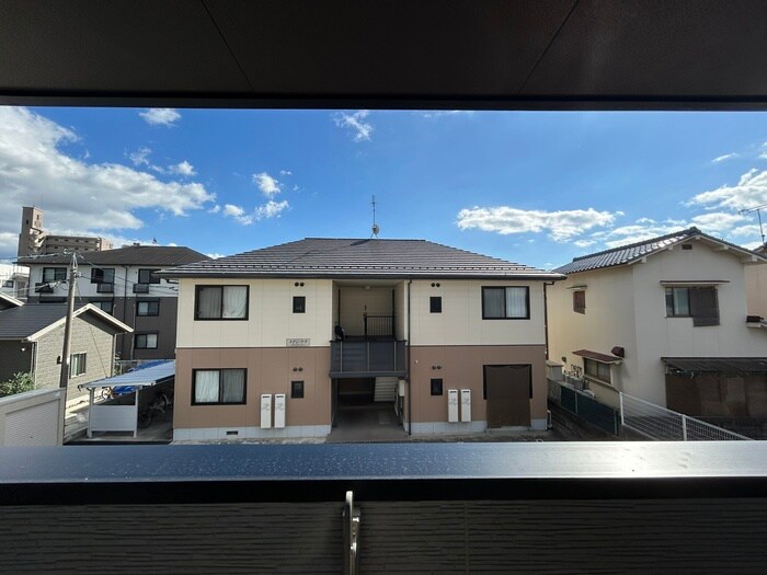 物件内観写真16　(室内からの展望)