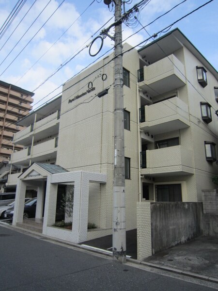 ロイヤルマンション成田外観写真