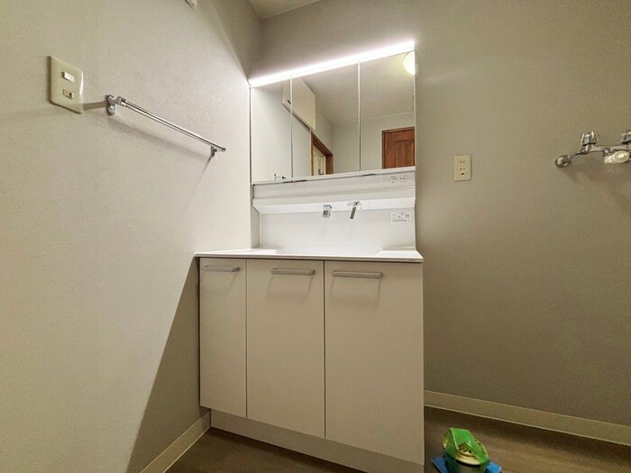 物件内観写真11　(洗面)