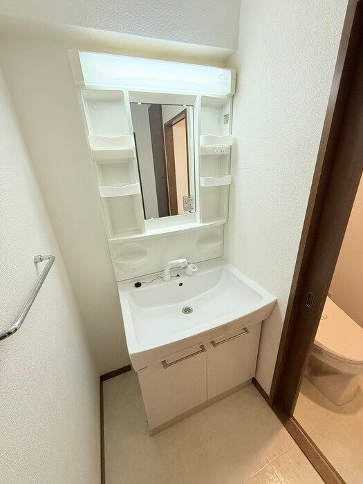 物件内観写真8　(洗面)