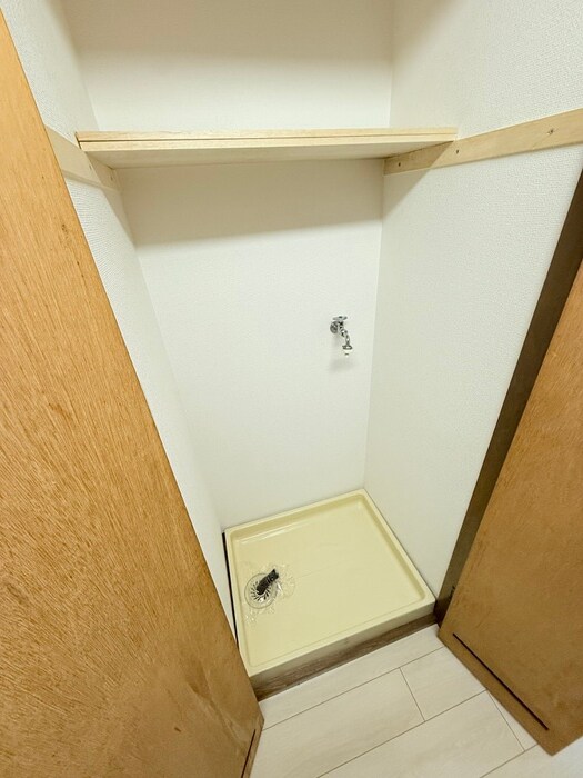 物件内観写真13　(洗濯機置場)