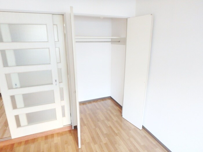 物件内観写真12　(収納)