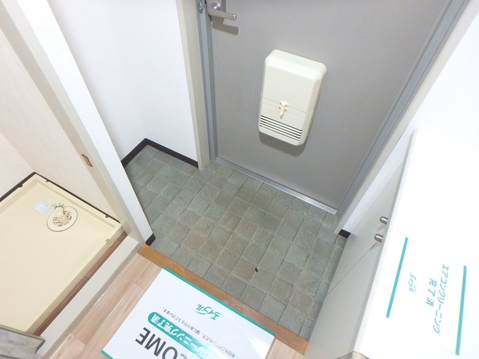 物件内観写真14　(玄関)