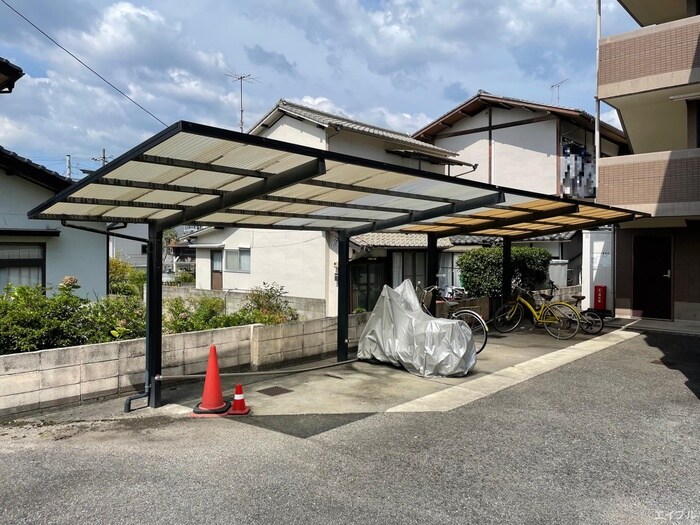 物件外観写真3　(駐輪場)