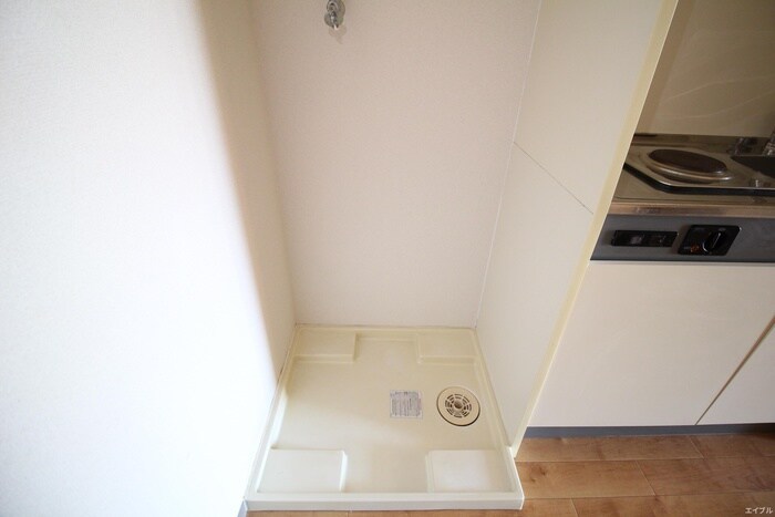 物件内観写真15　(洗濯機置場)