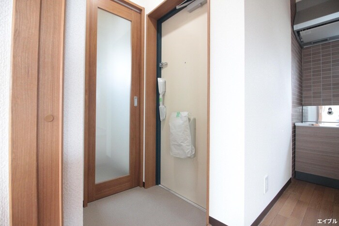 物件内観写真13　(玄関)