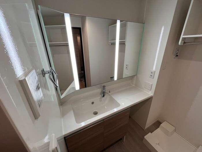 物件内観写真11　(洗面)