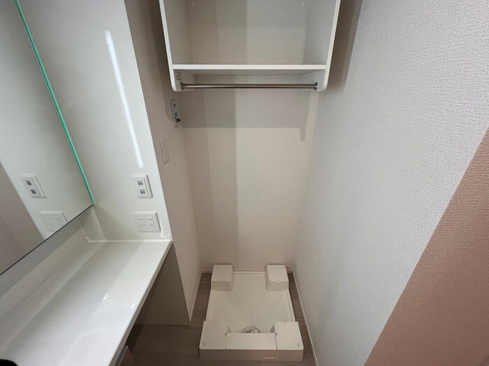 物件内観写真12　(洗濯機置場)