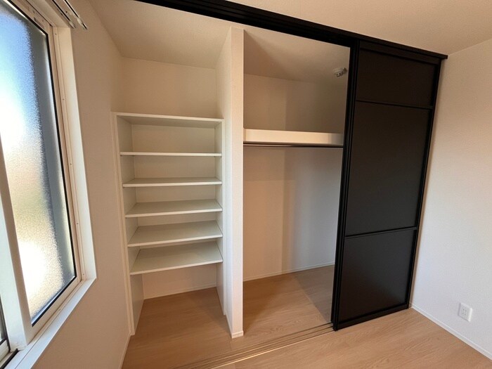 物件内観写真12　(収納)