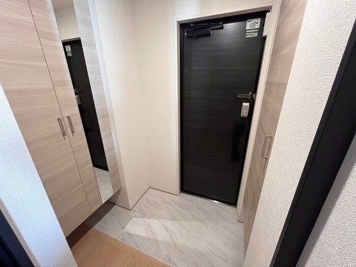物件内観写真15　(玄関)
