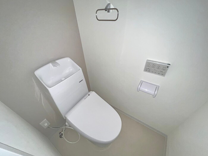 物件内観写真11　(トイレ)