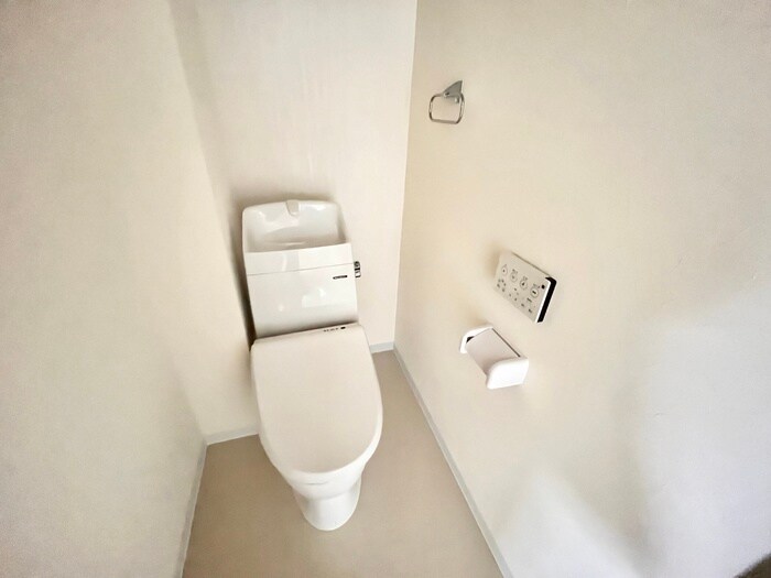 物件内観写真11　(トイレ)