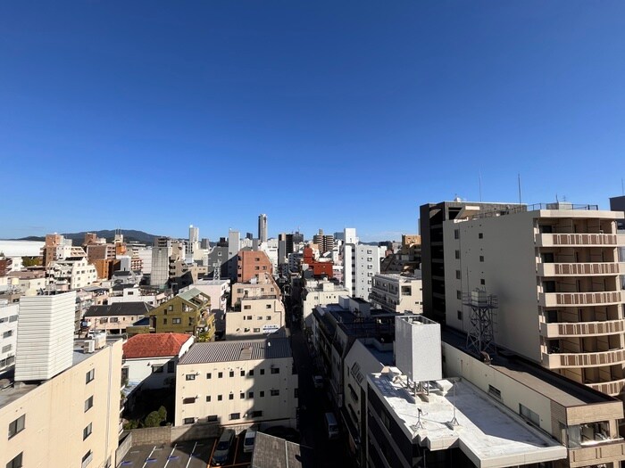 物件内観写真16　(室内からの展望)