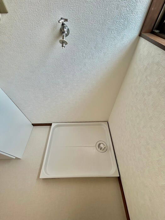 物件内観写真9　(洗濯機置場)