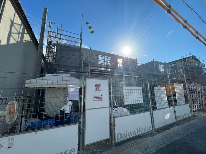 物件外観写真2　(建築中)