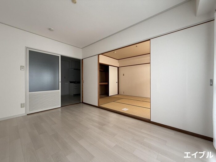 物件内観写真8　(居室)