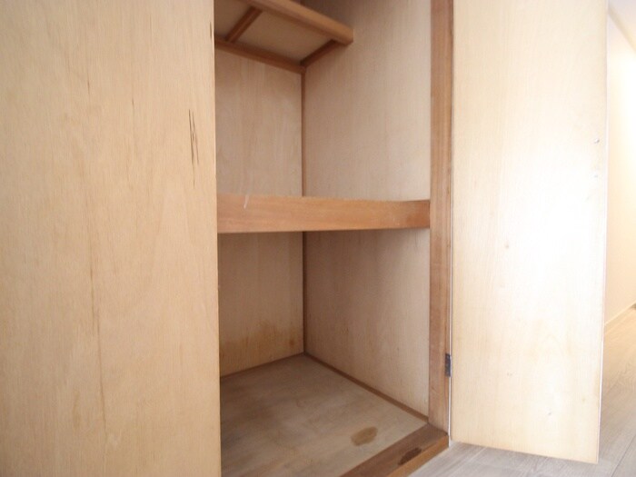物件内観写真13　(収納)
