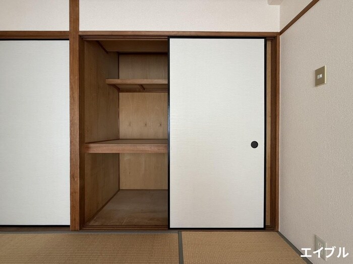 物件内観写真18　(収納)