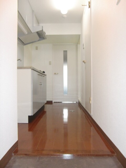 物件内観写真10　(玄関)