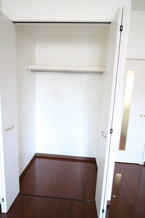 物件内観写真12　(収納)