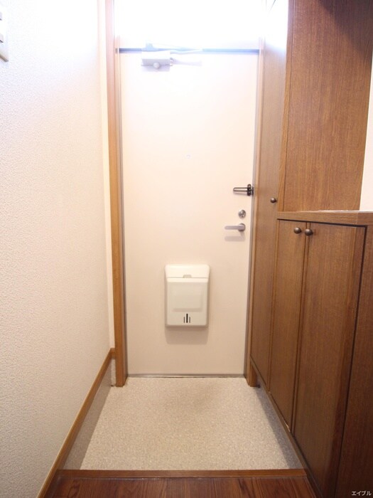物件内観写真13　(玄関)