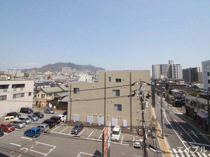 物件内観写真17　(室内からの展望)