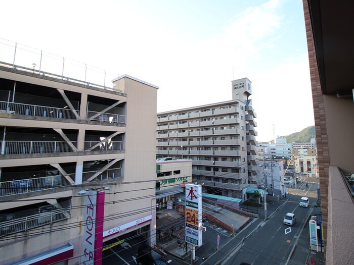 物件内観写真15　(室内からの展望)