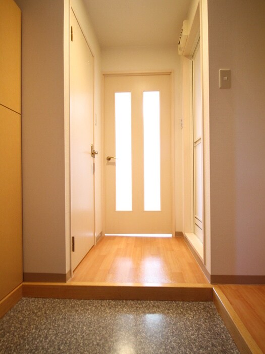物件内観写真22　(玄関)