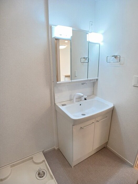 物件内観写真7　(洗面)