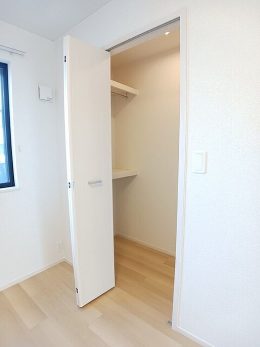 物件内観写真10　(収納)